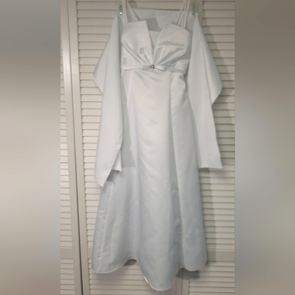 Beautiful white satin girls gown, with rhinestones, + wrap around Shawl!  SZ. 10